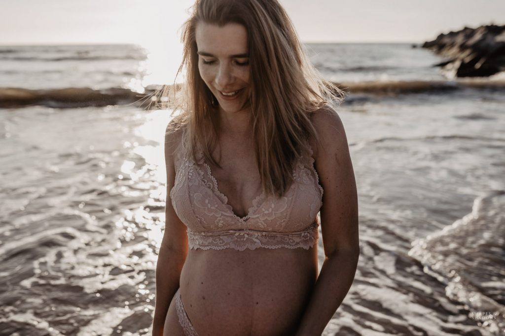Zwanger zwangerschapsshoot boudoir fotograafnederland